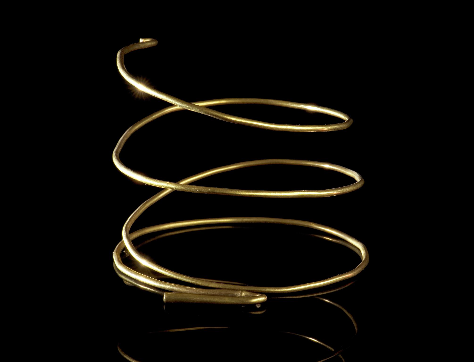 Middle Bronze Age gold bar torc