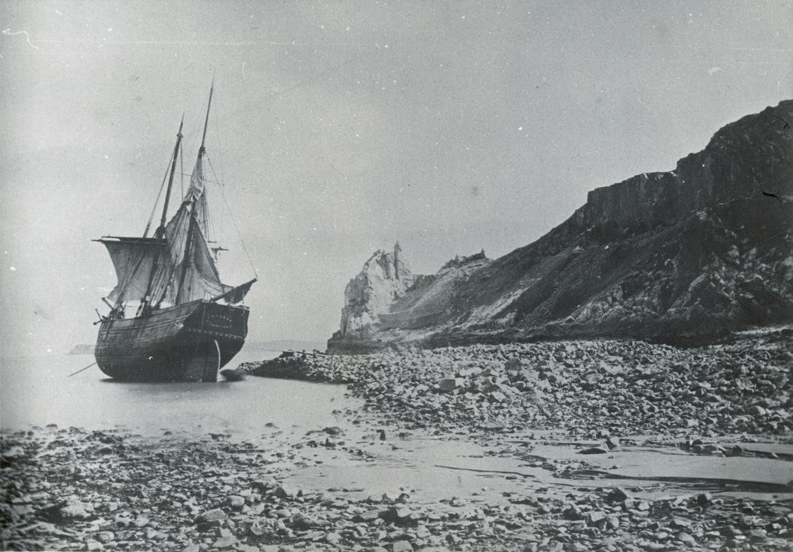 EXPRESS loading lime, Lydstep Haven, Tenby
