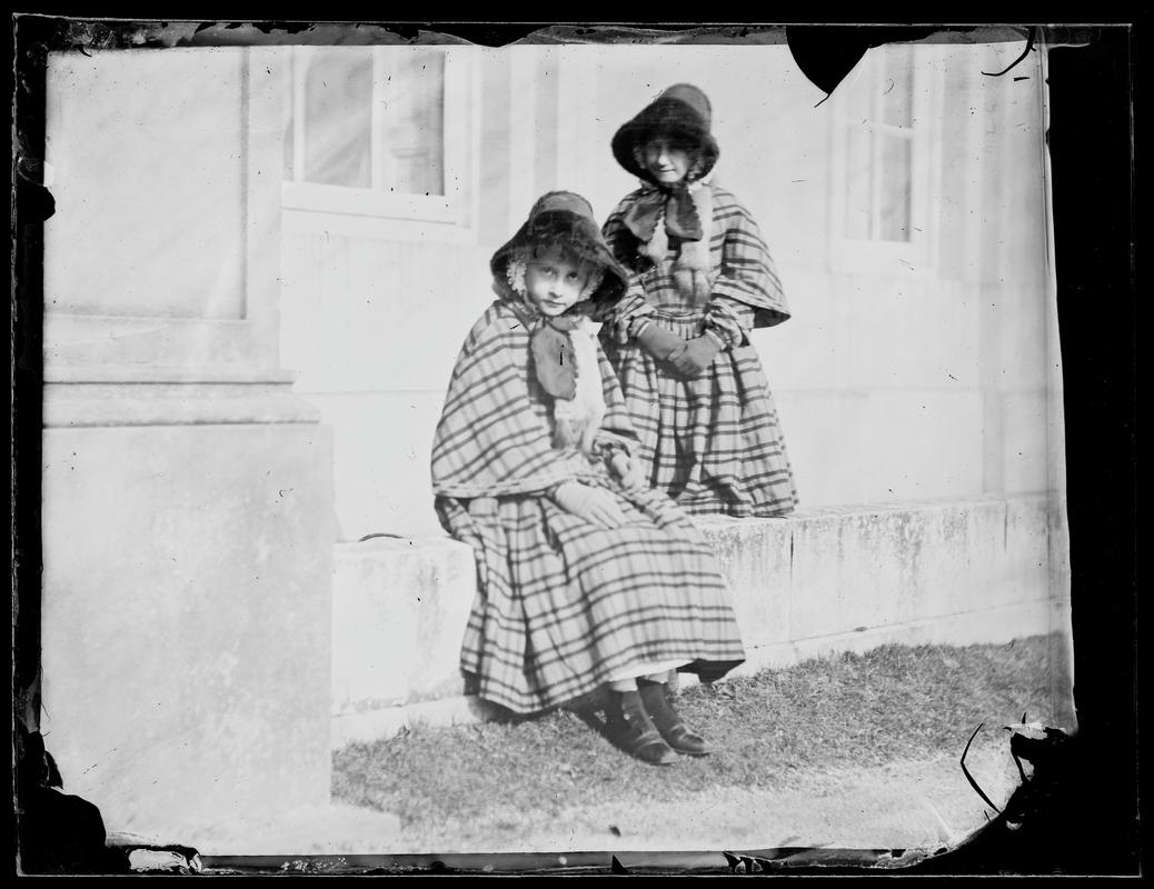 Elinor and Lucy 1854 (glass negative)