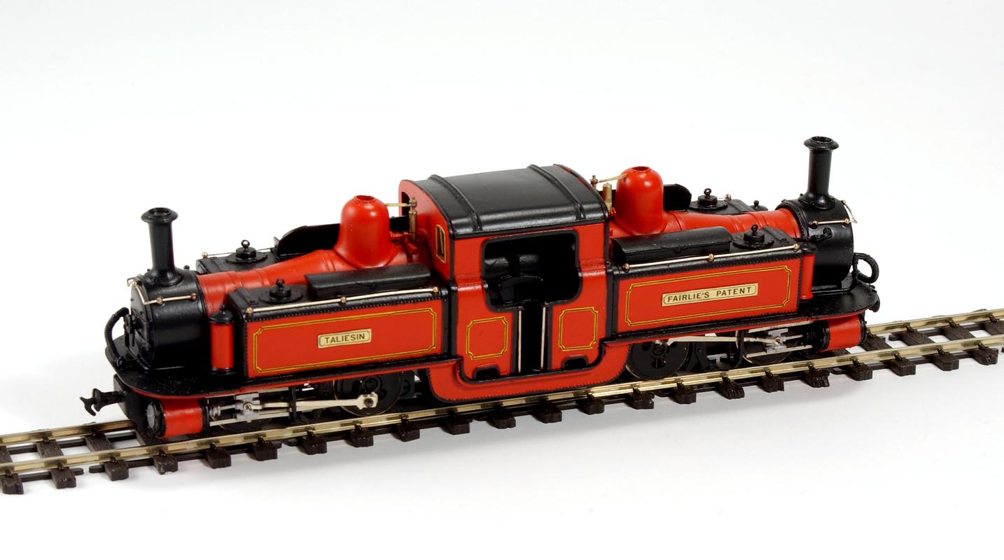 Model &#039;Fairlie&#039; railway loco : &quot;Taliesin&quot;