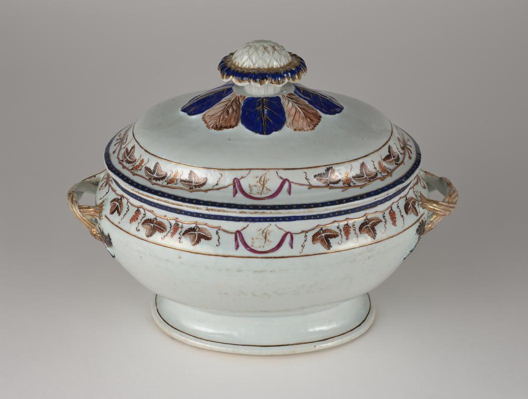 tureen and cover, c1790-1800
