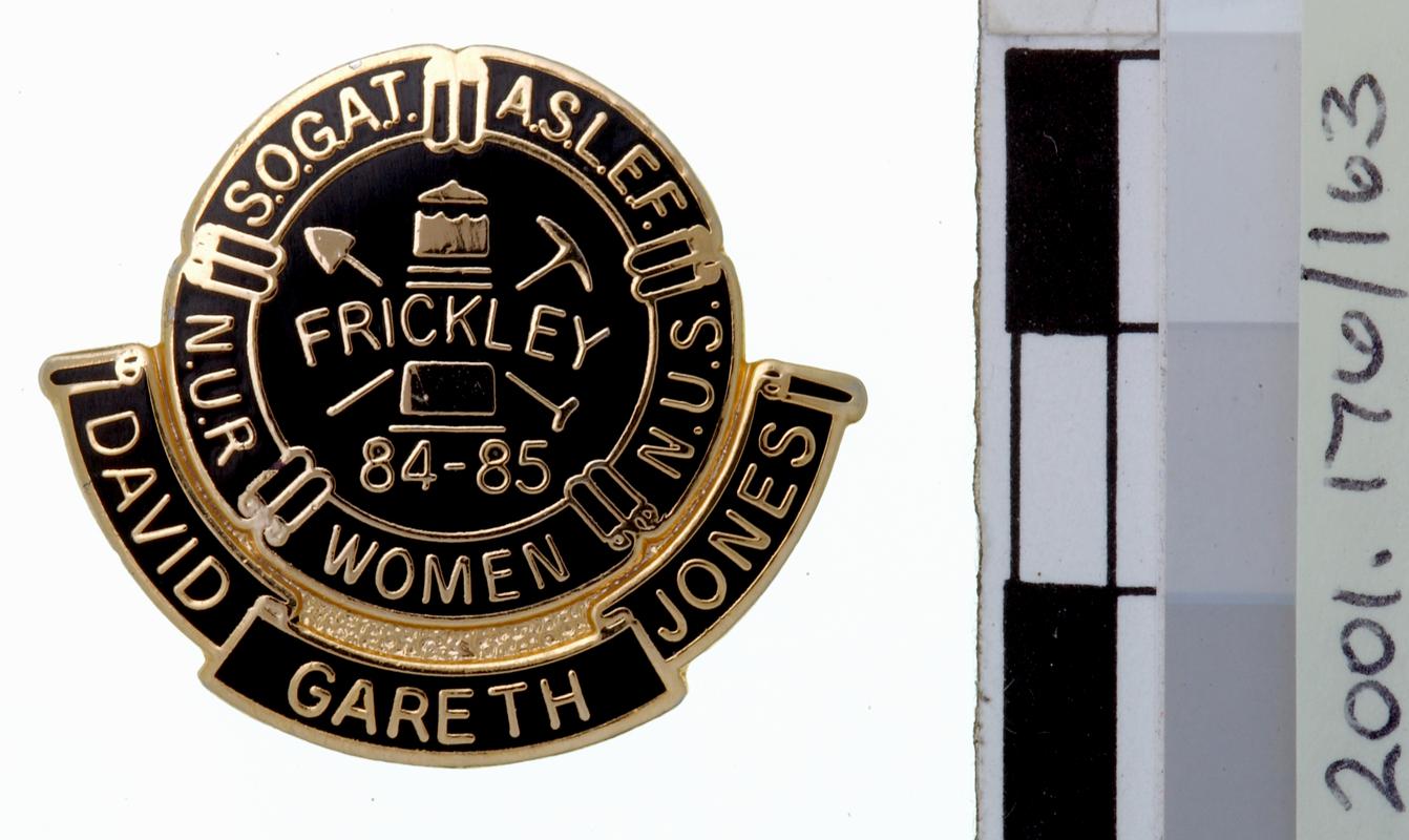 N.U.M. Yorks Area, badge