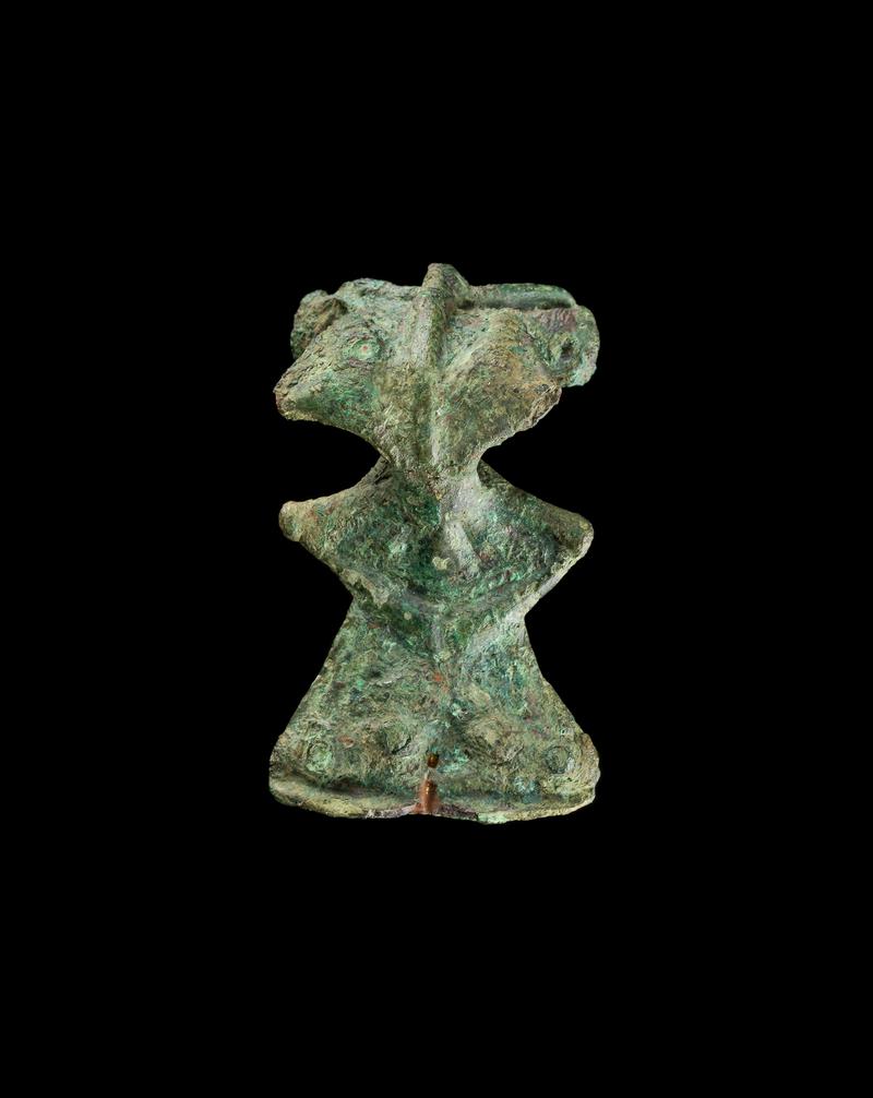 Roman copper alloy fantail brooch
