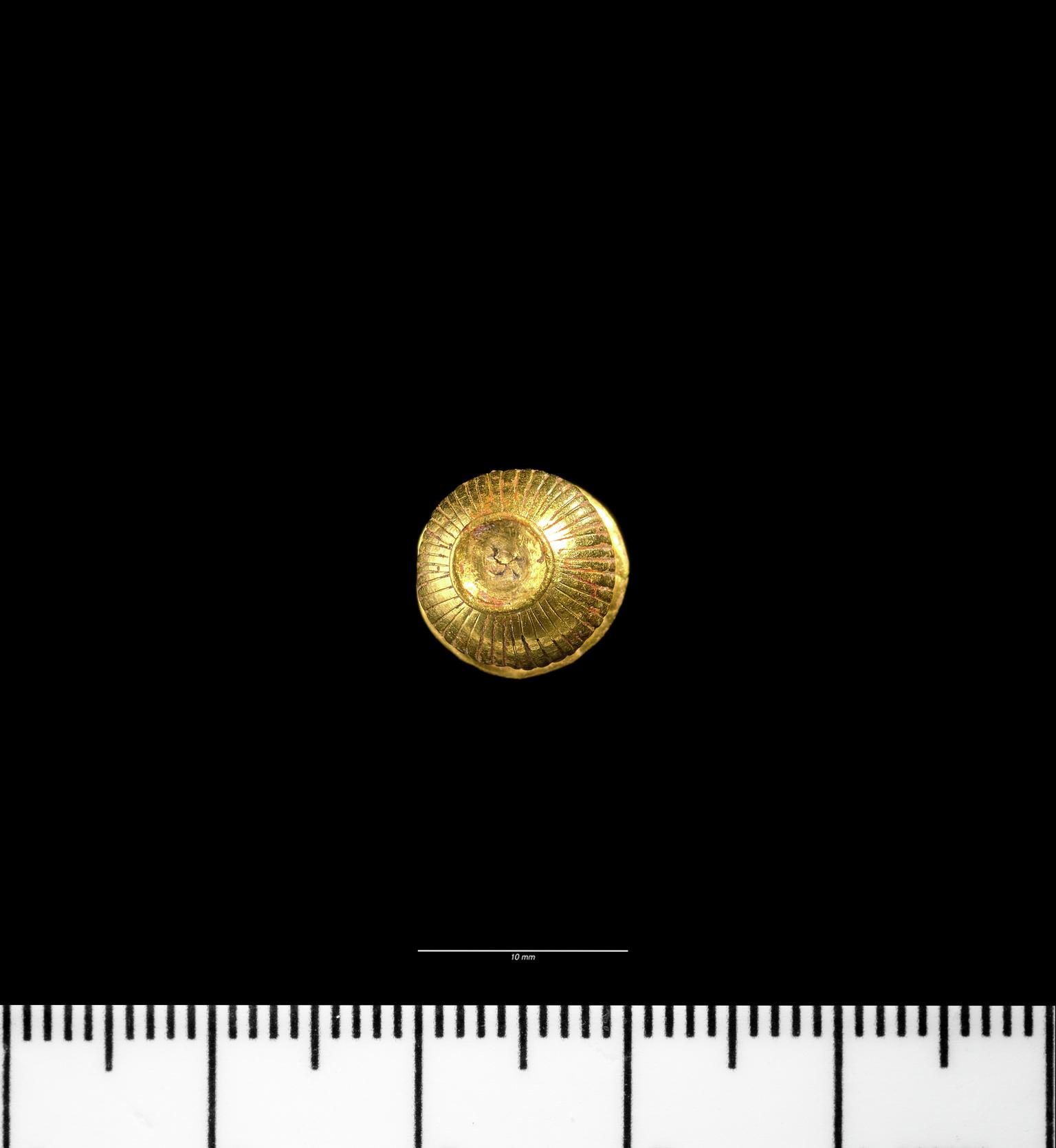 Roman gold pendant