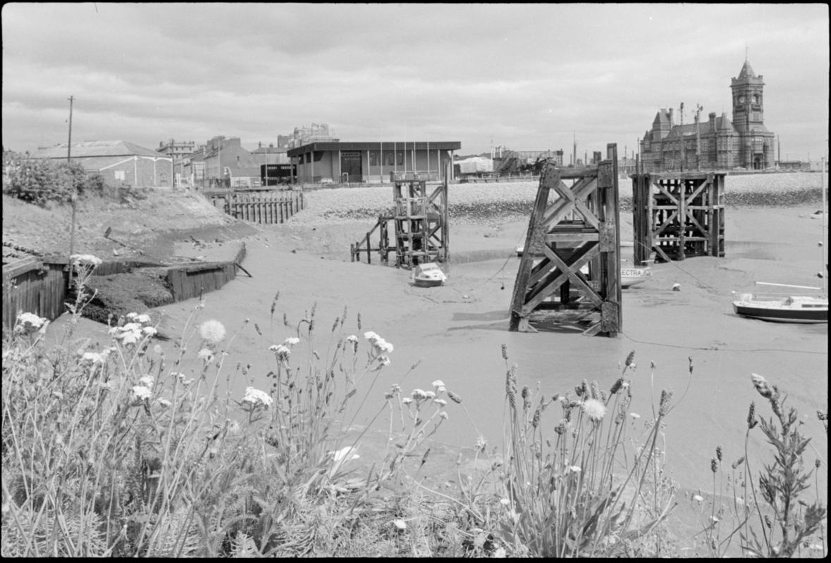 Cardiff Docks, negative