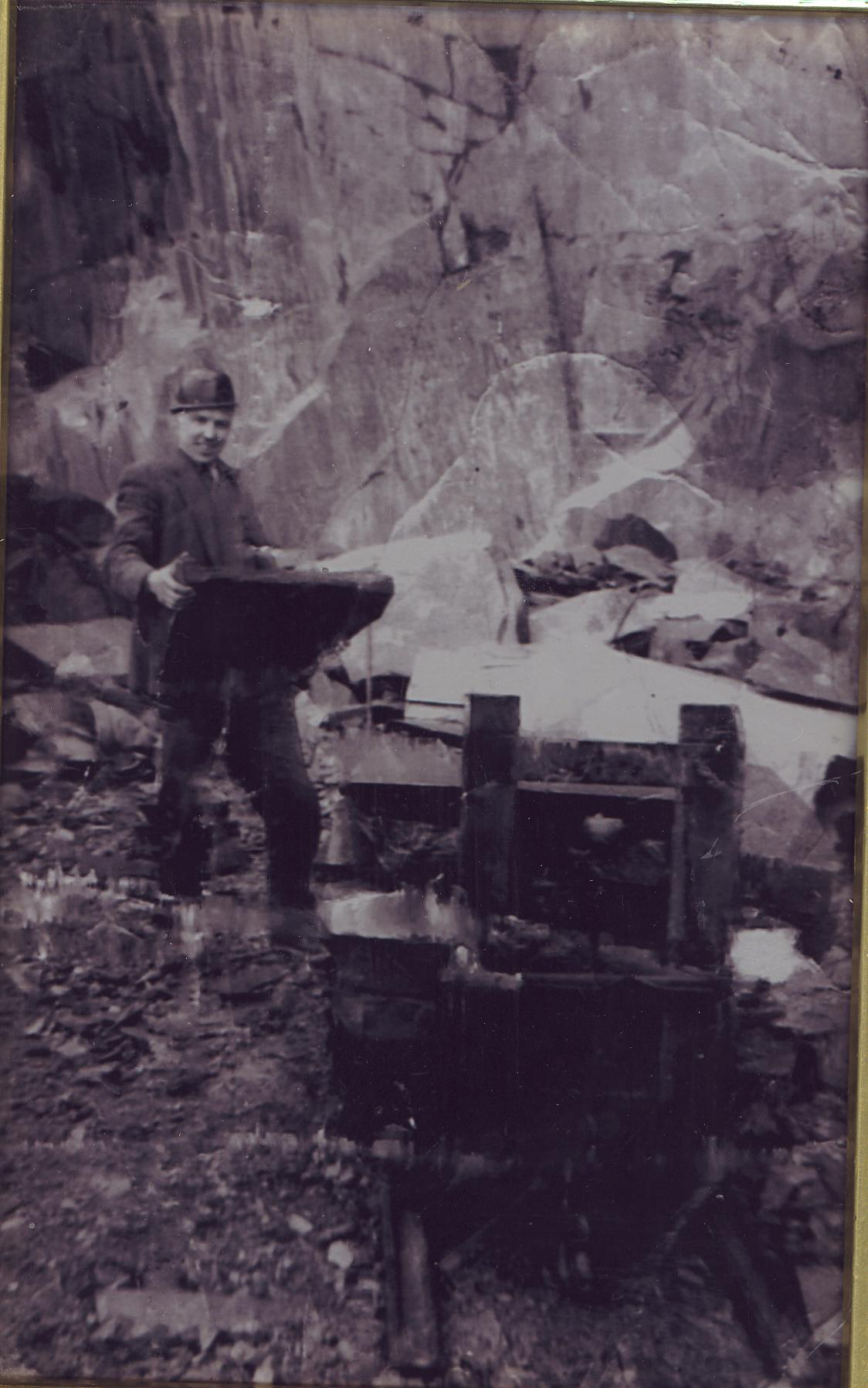 Dinorwic slate quarrymen, photograph