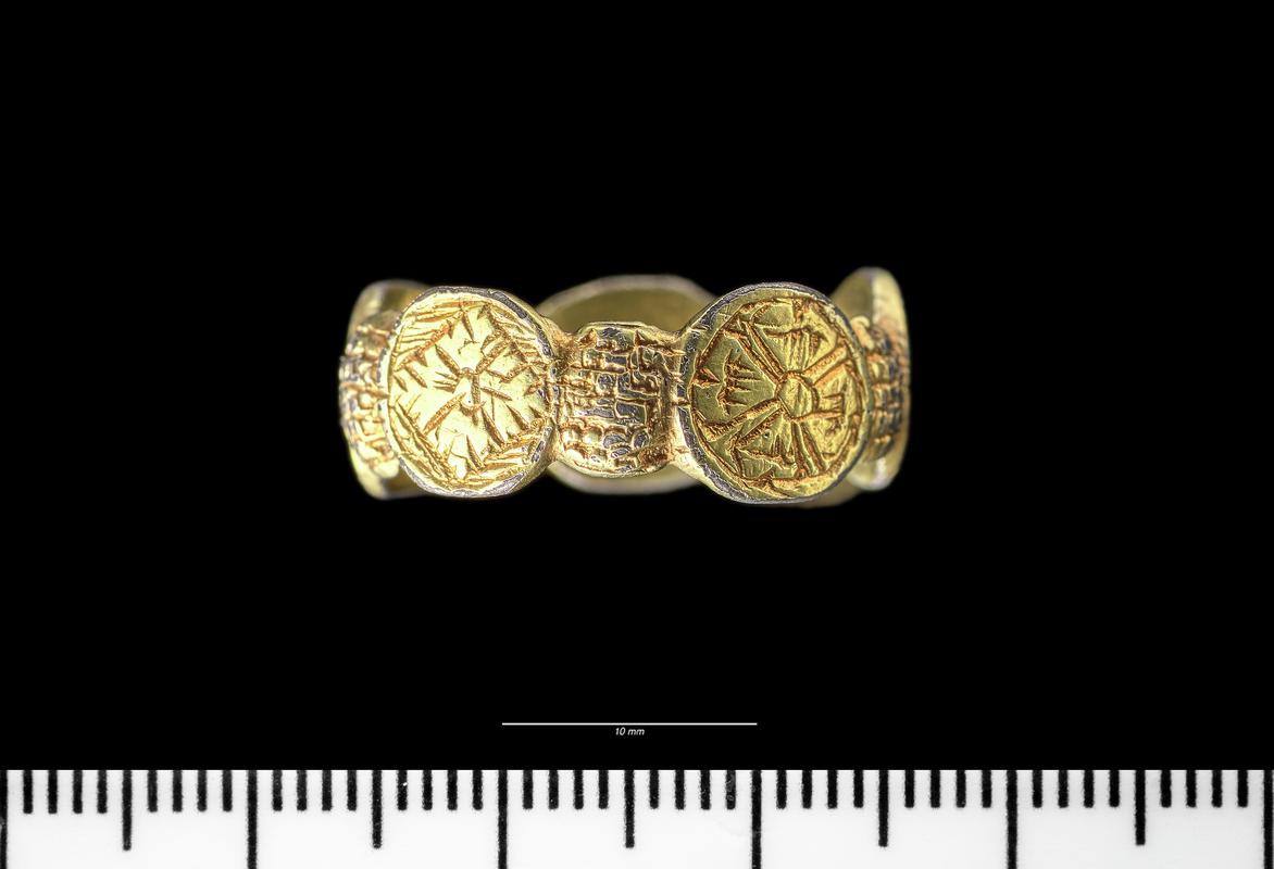 Medieval silver gilt finger ring