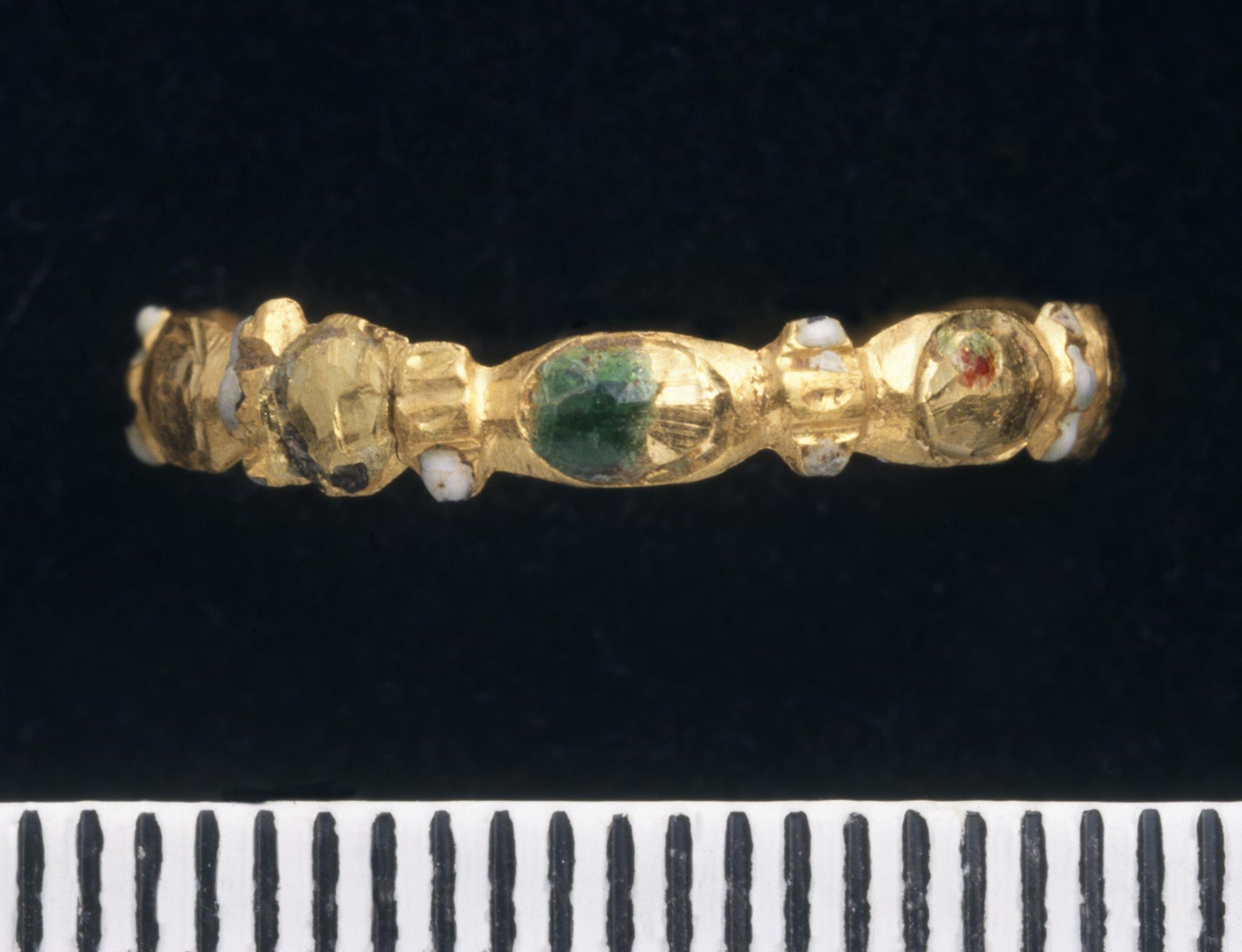 Post-Medieval gold finger ring