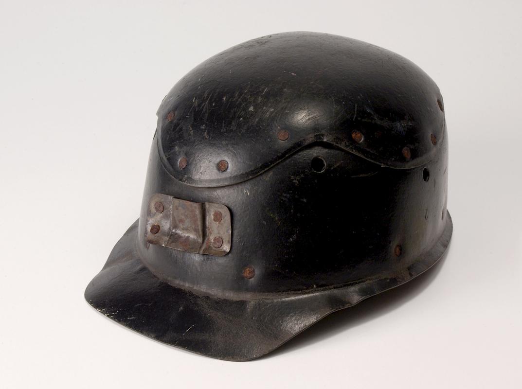 Coal miner&#039;s safety helmet
