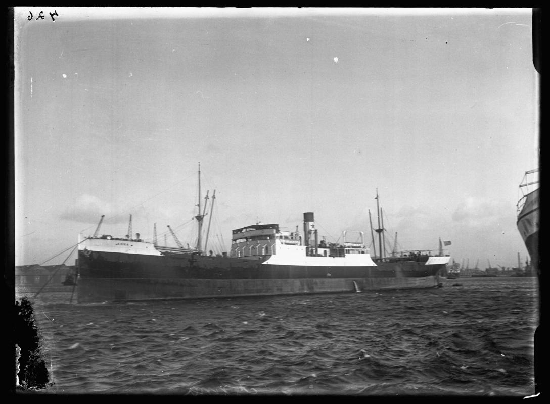 Starboard broadside view of S.S. ANNA at Cardiff Docks, c.1936
