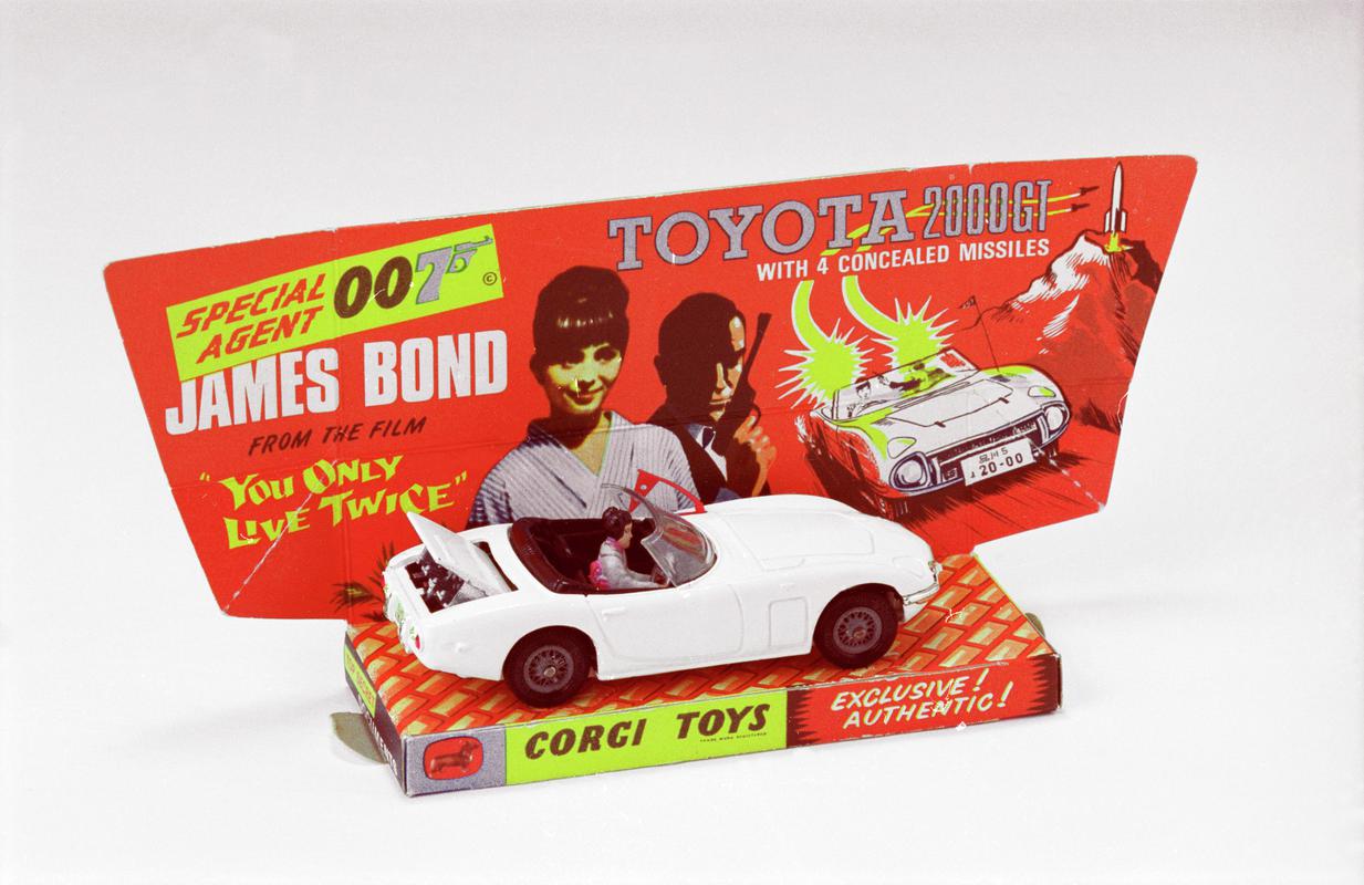 James Bond&#039;s Toyota 2000 GT manufactured by Mettoy Co. Ltd., Fforestfach. Brand name Corgi Toys.