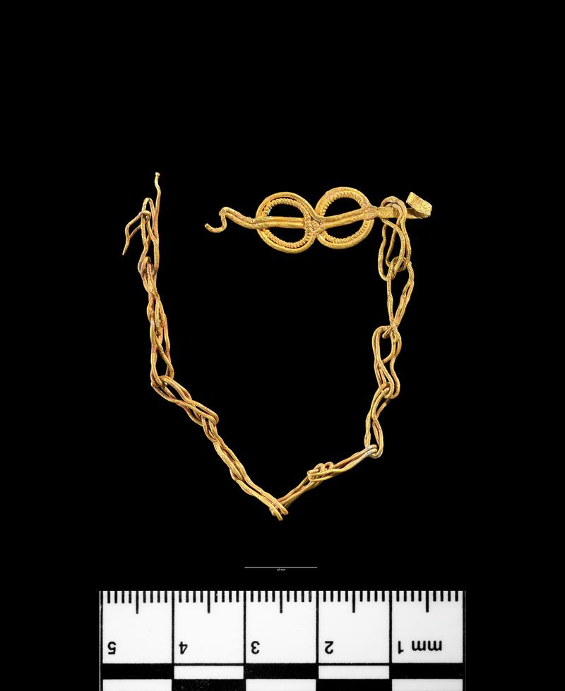 Roman gold wire necklet