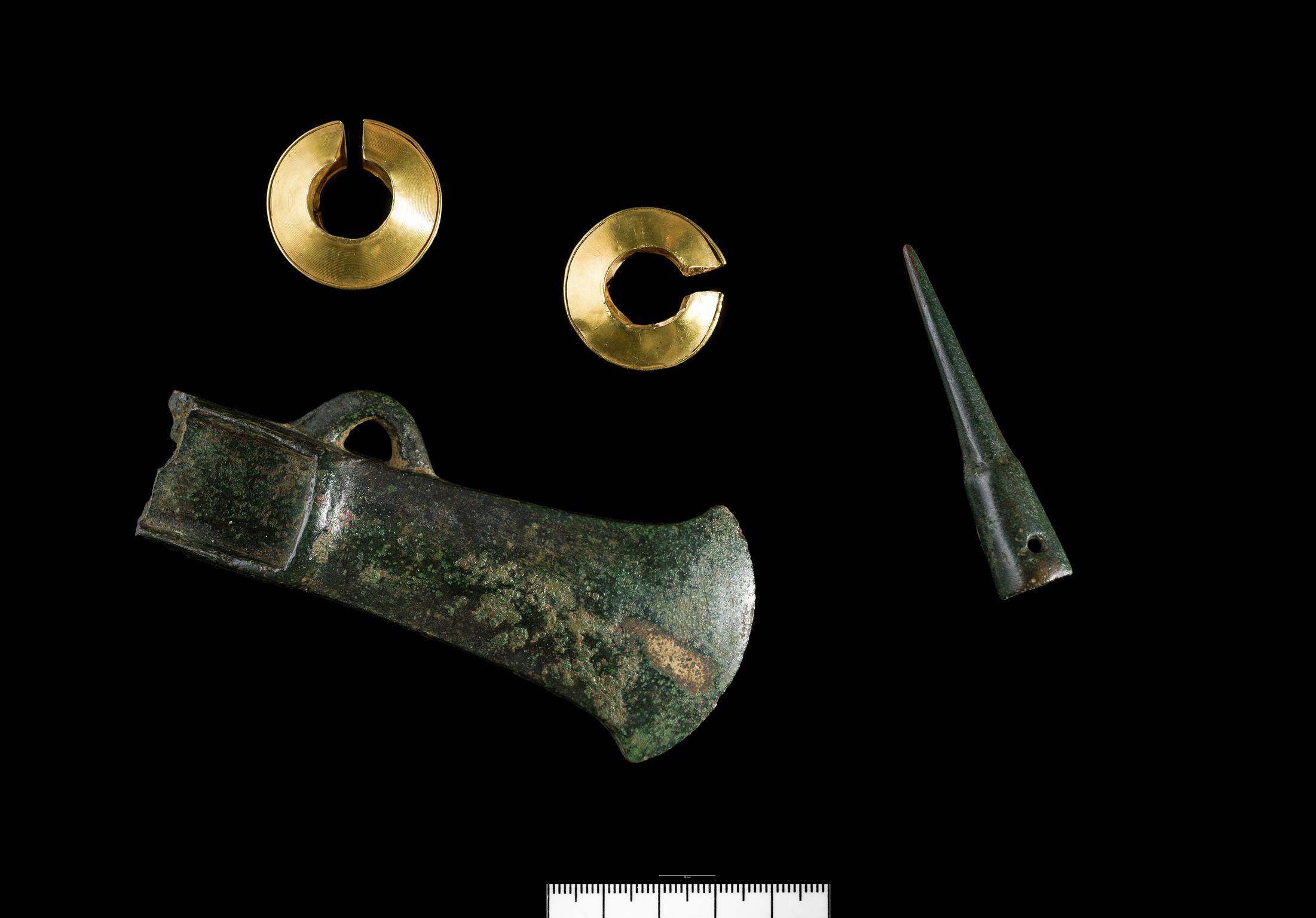 Late Bronze Age gold penannular lock ring - Collections Online | Museum ...