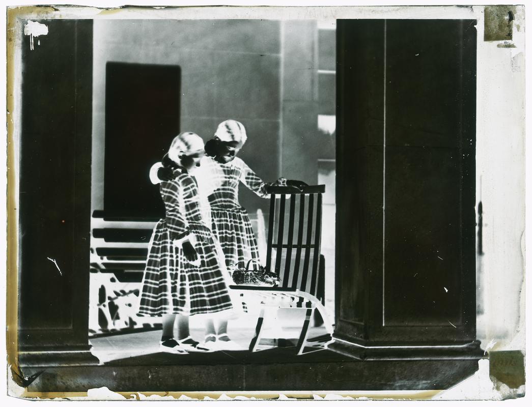 Lucy and Elinor Llewelyn, glass negative