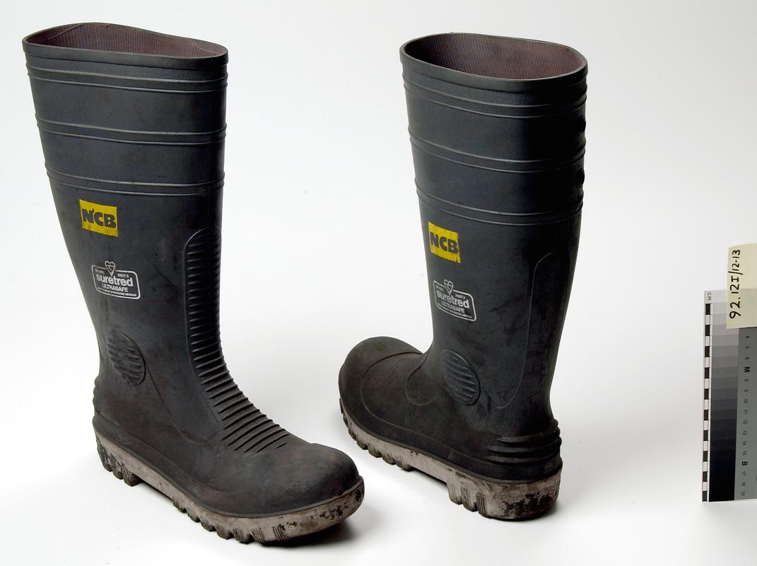 Pair of N.C.B. &#039;Suretred Ultrasafe&#039; rubber wellington boots
