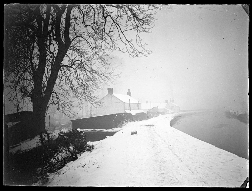 Glamorganshire Canal, negative