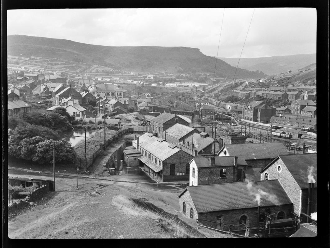 Tonypandy, negative