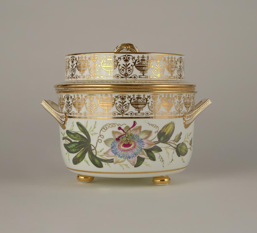 Ice-cream pail, liner and cover