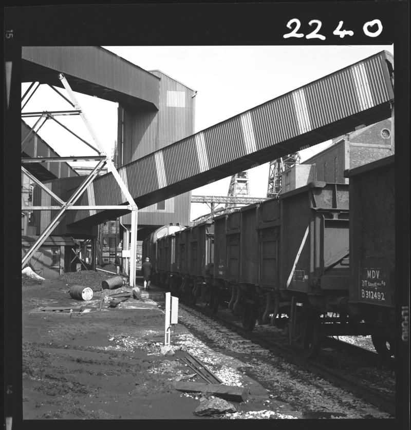 Black and white film negative showing a surface view of Oakdale Colliery, 16 April 1981.  &#039;Oakdale 16 Apr 1981&#039; is transcribed from original negative bag.