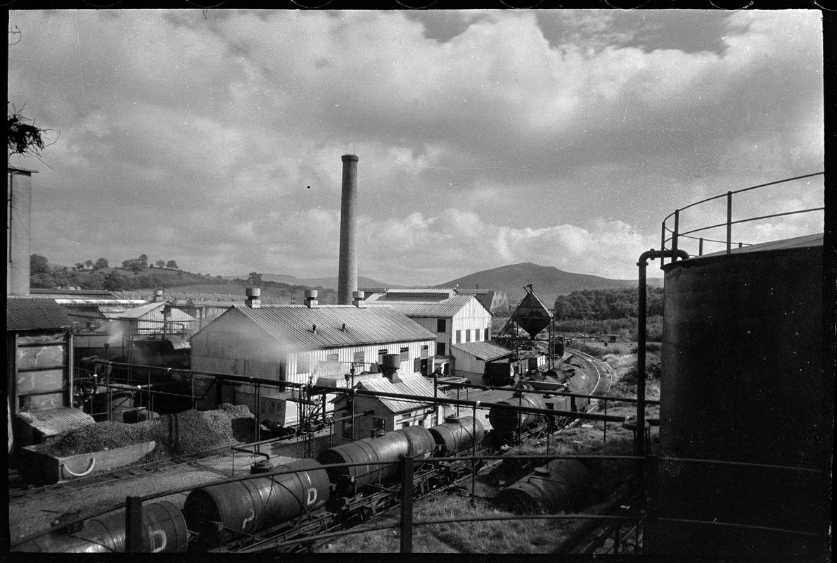 Caerphilly tar plant, negative