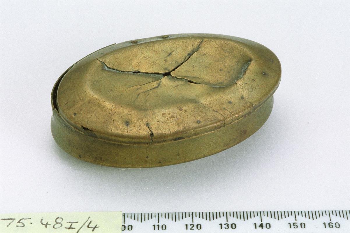 Oval brass twist box