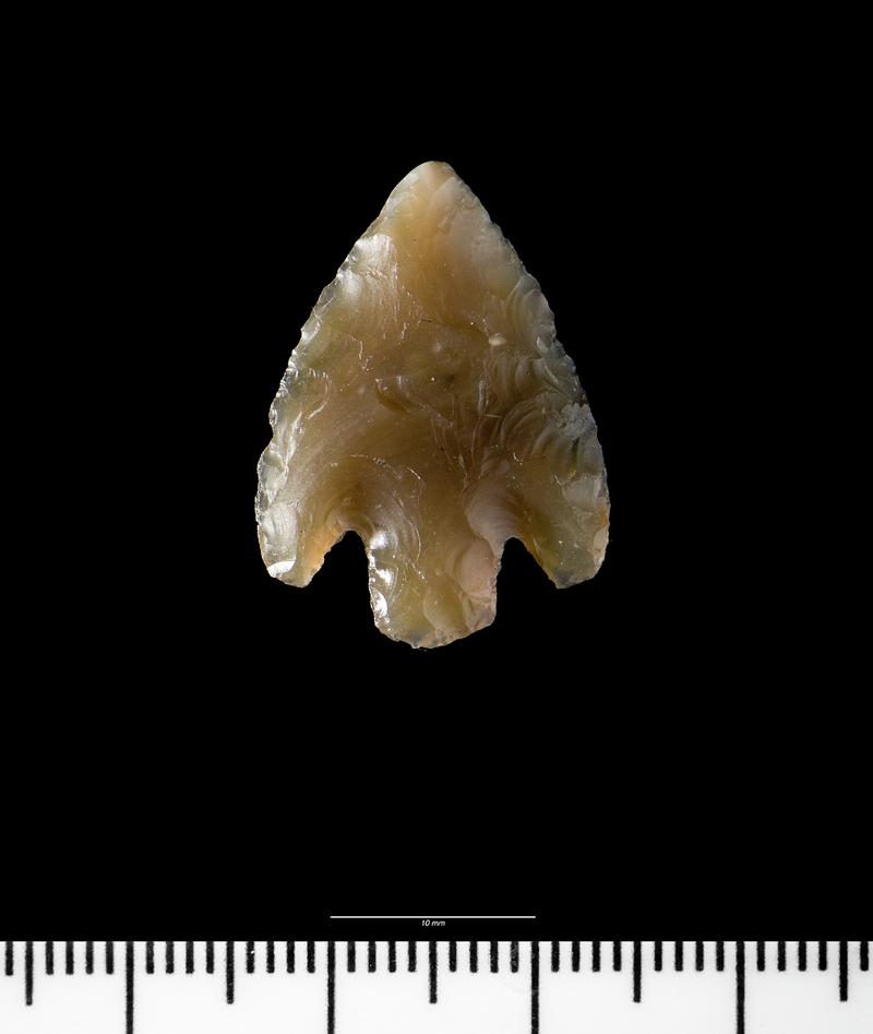 Early Bronze Age flint barbed and tanged arrowhead
