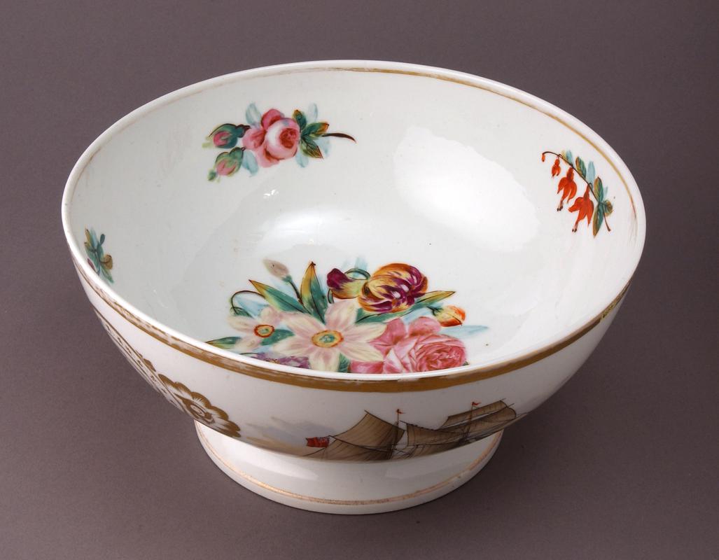 White porcelain bowl decorated with the schooner ELIZABETH THOMAS