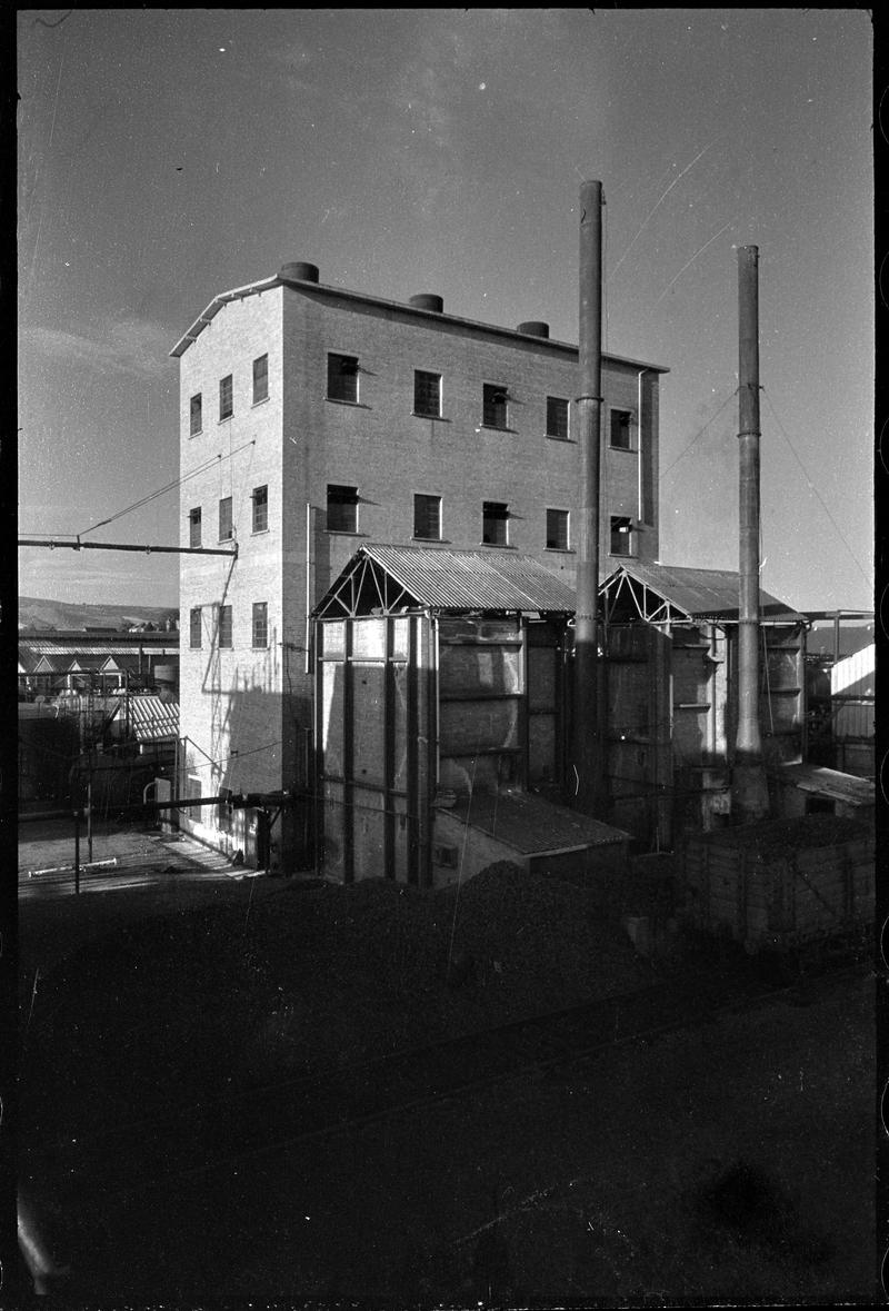 Caerphilly tar plant, negative