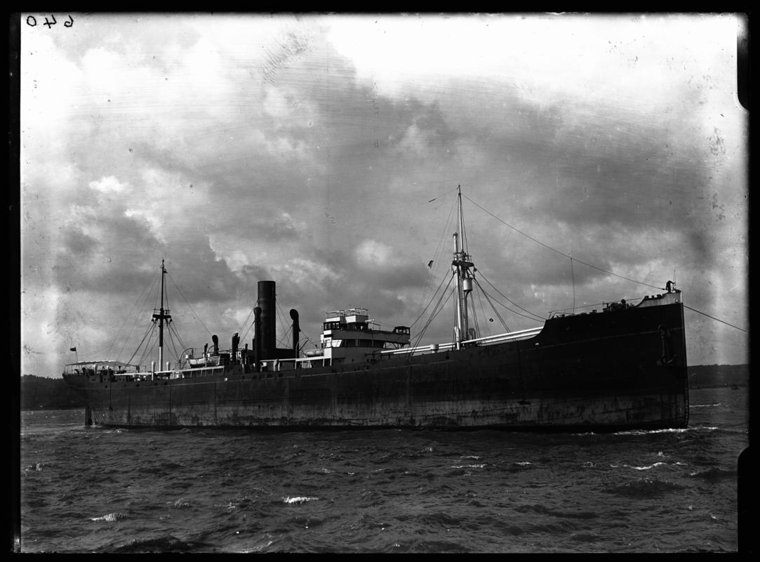 3/4 Starboard bow view of the S.S. ENA DE LARRINAGA, 1936-1937