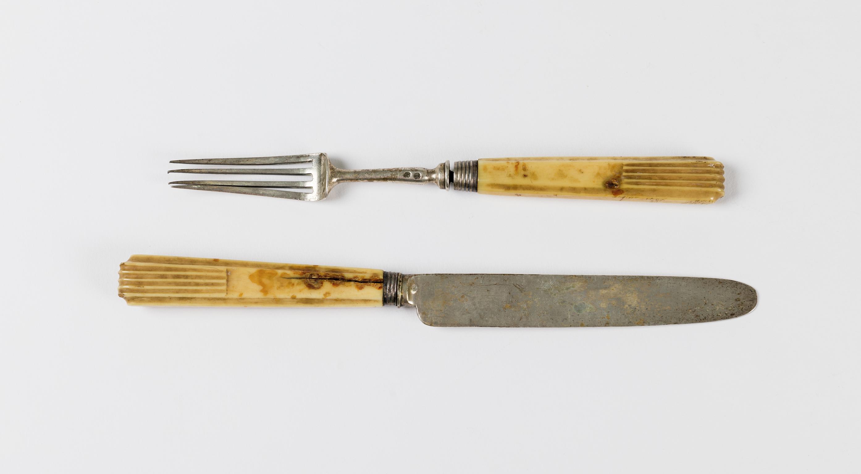 knife &amp; fork