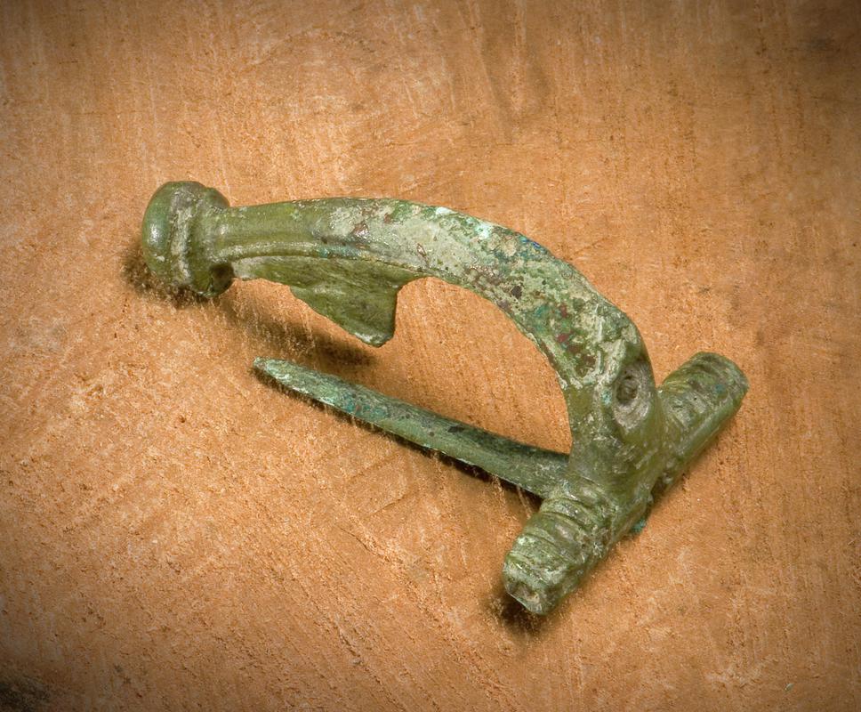 Roman copper alloy bow brooch