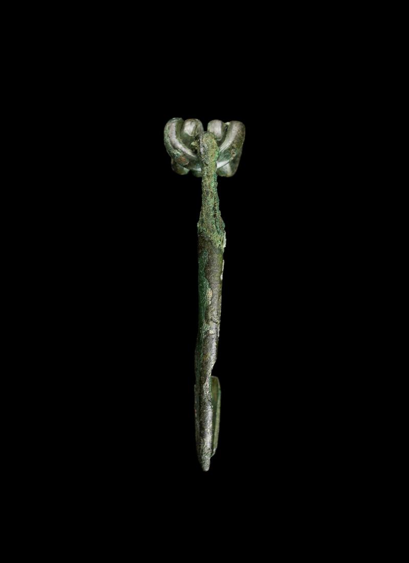 Roman copper alloy one piece brooch