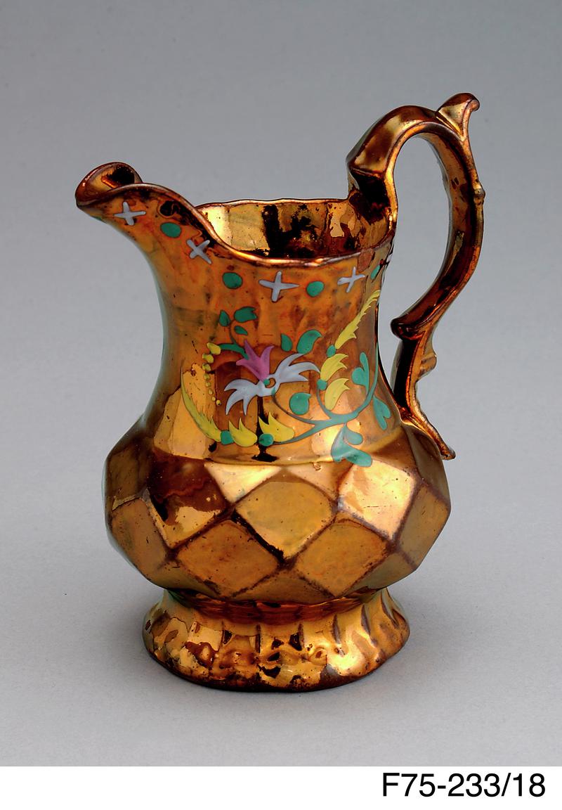 Jug, lustre