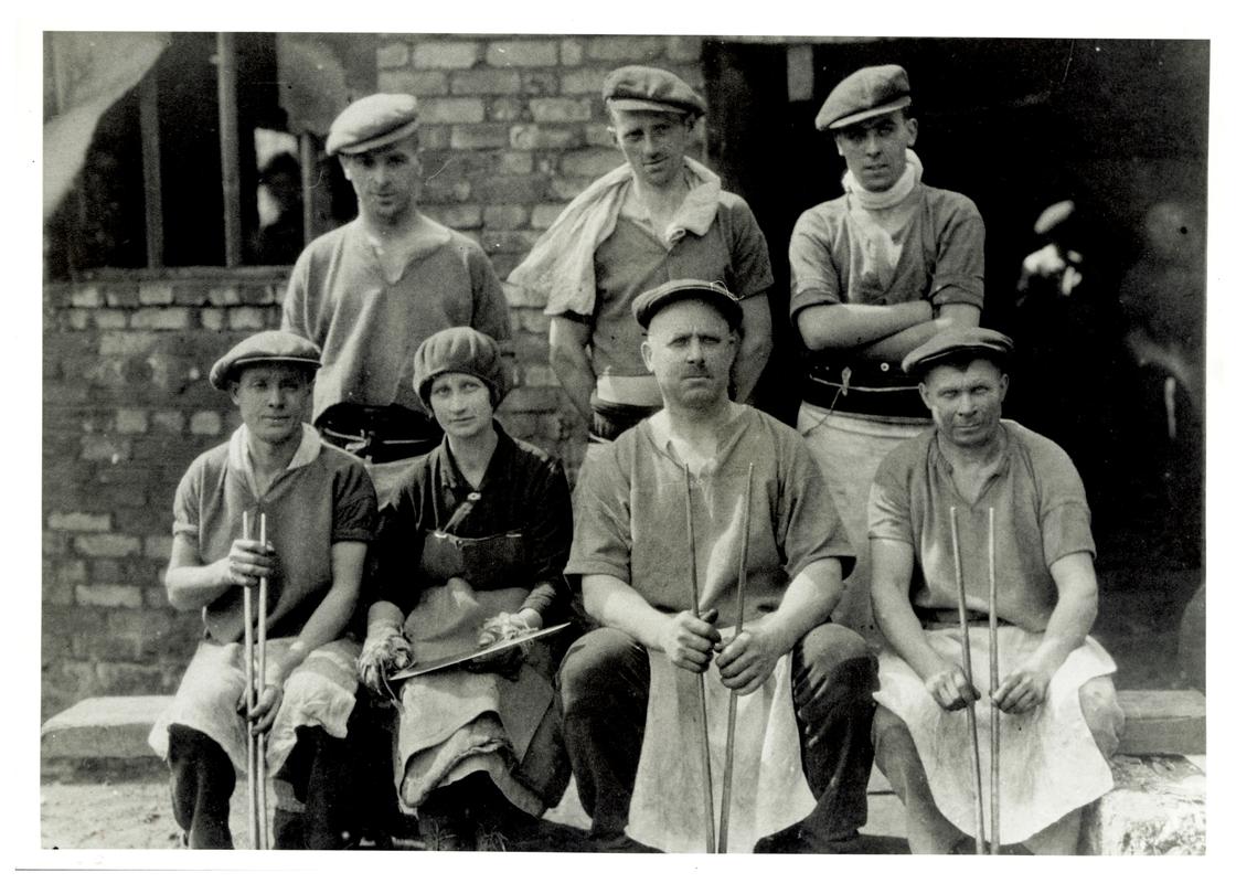 Photograph of Bryn tinplate works hot mill crew, 1924.
