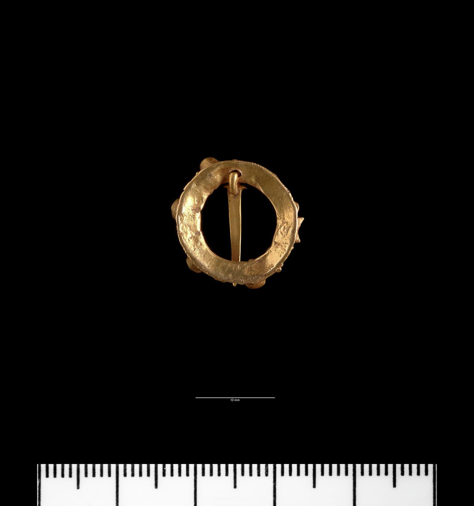 Medieval gold annular brooch