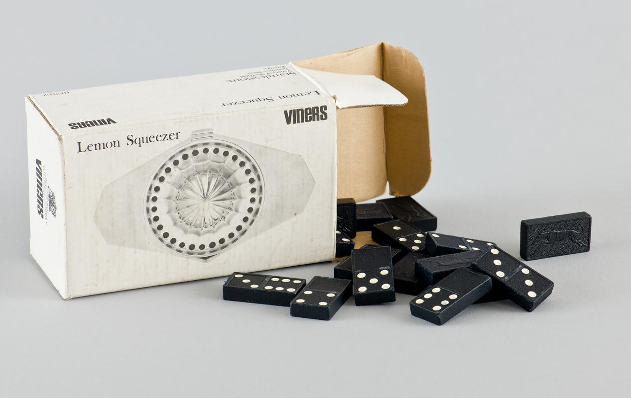 Dominoes, stored in &#039;Viners&#039; lemon squeezer card box. Complete set (28) of plastic dominoes with greyhound design on reverse.