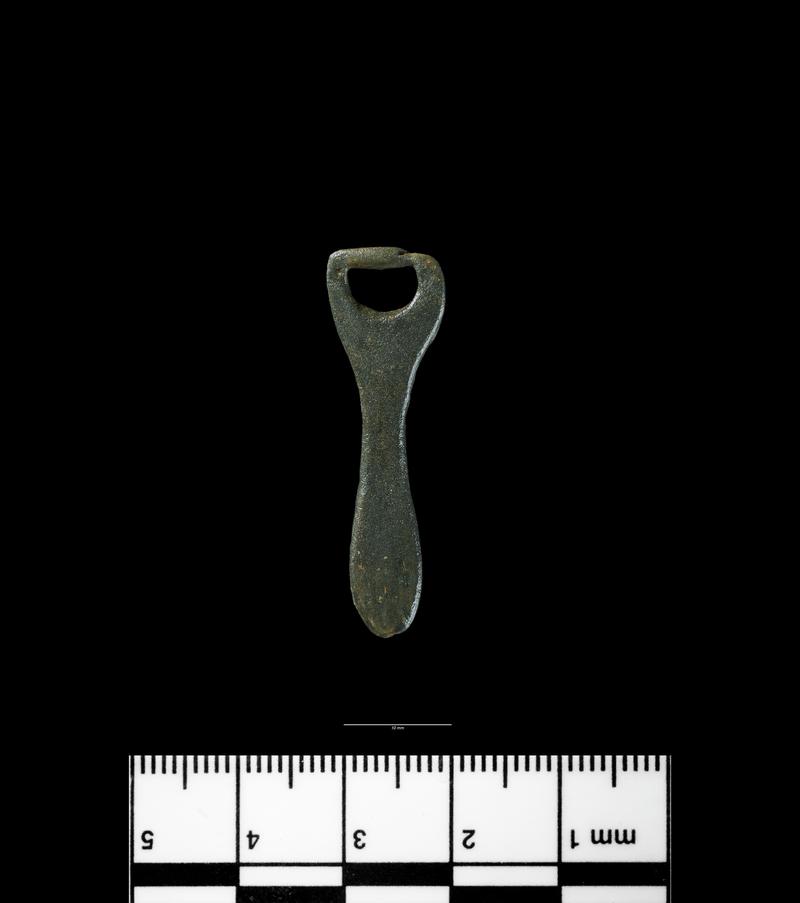 Roman copper alloy lanceolate pendant