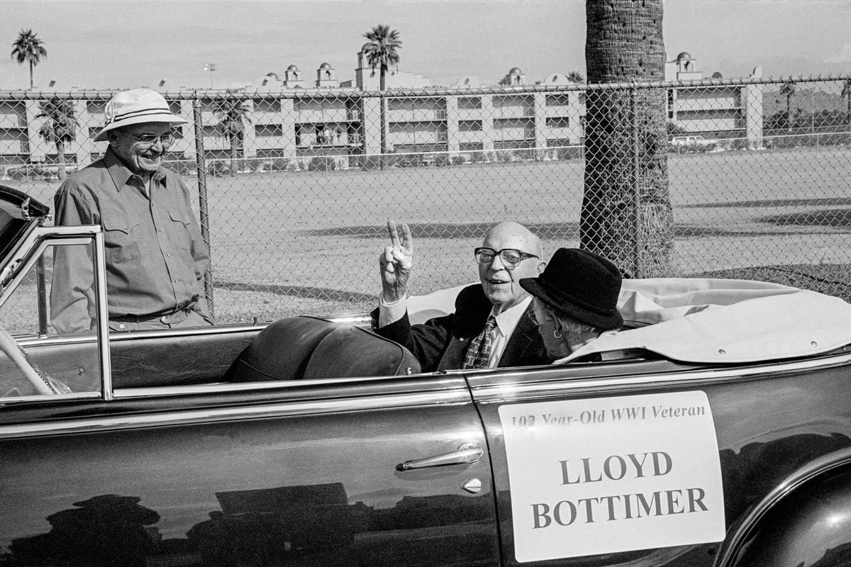 USA. ARIZONA. Veterans Day Parade.  Central Phoenix, Arizona. A celebration to honour the nation&#039;s veterans. Veterans Day Parade. Lloyd Bottimer aged 102. 1997.