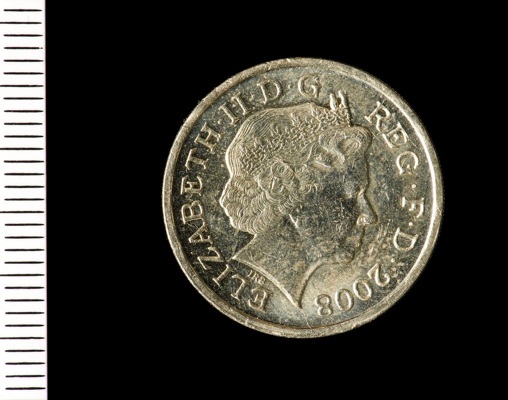 Elizabeth II pound (Royal Arms design)