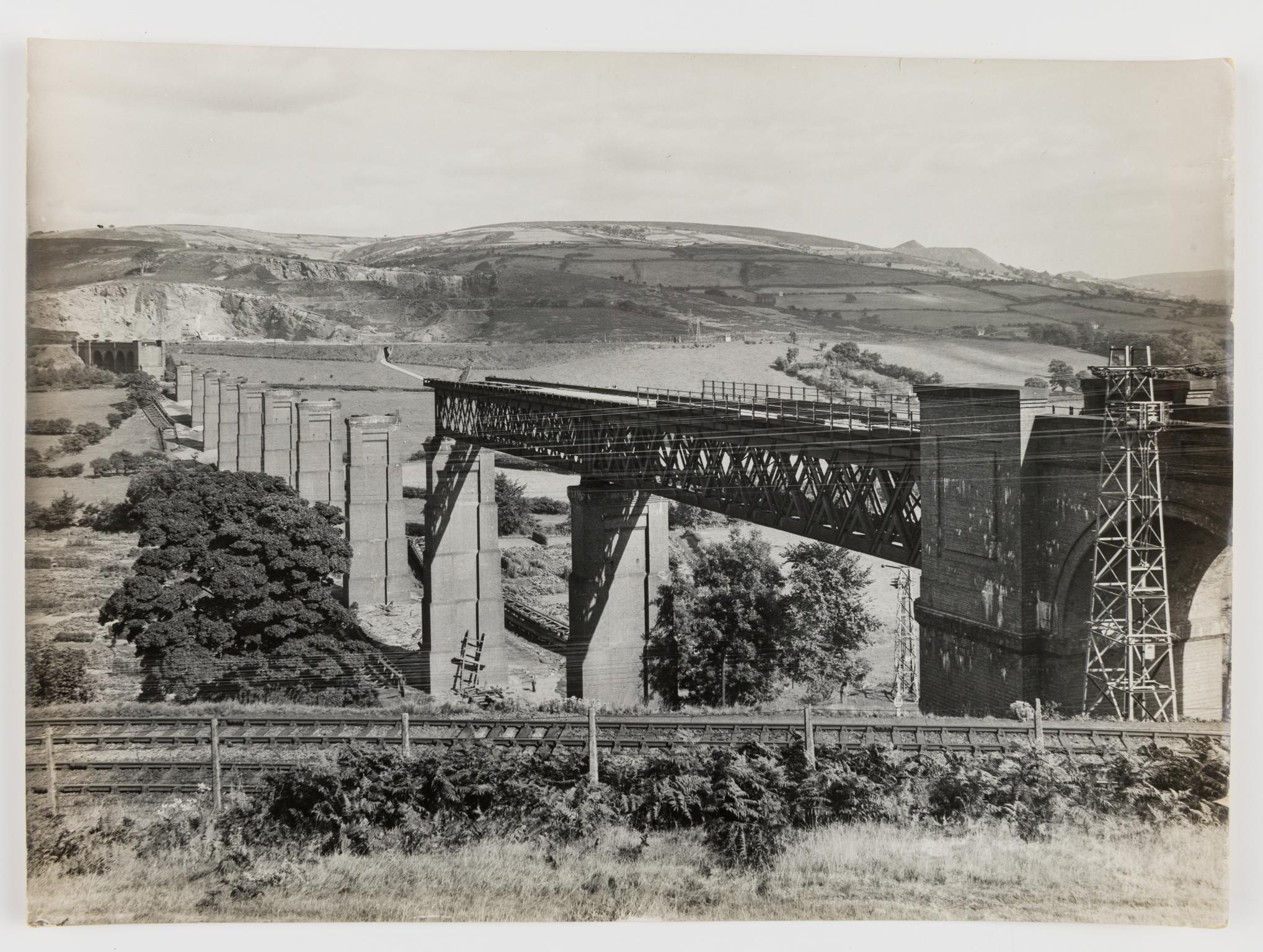 Demolition of Llanbradach viaduct, photograph