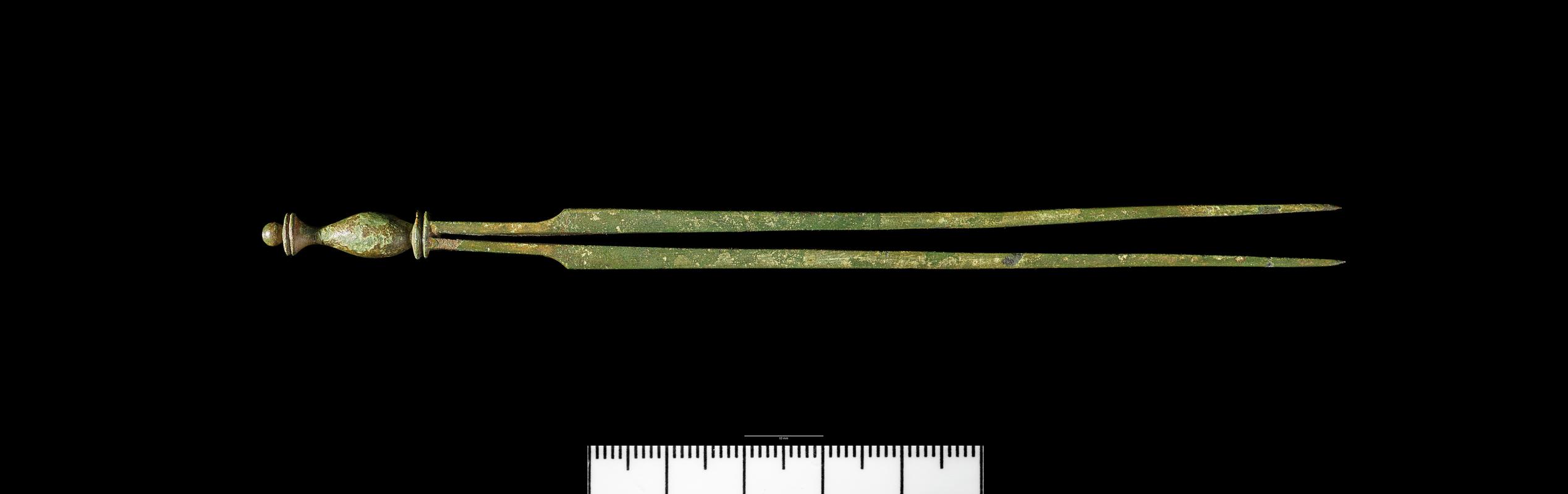 Roman copper alloy dental implement - Tweezers