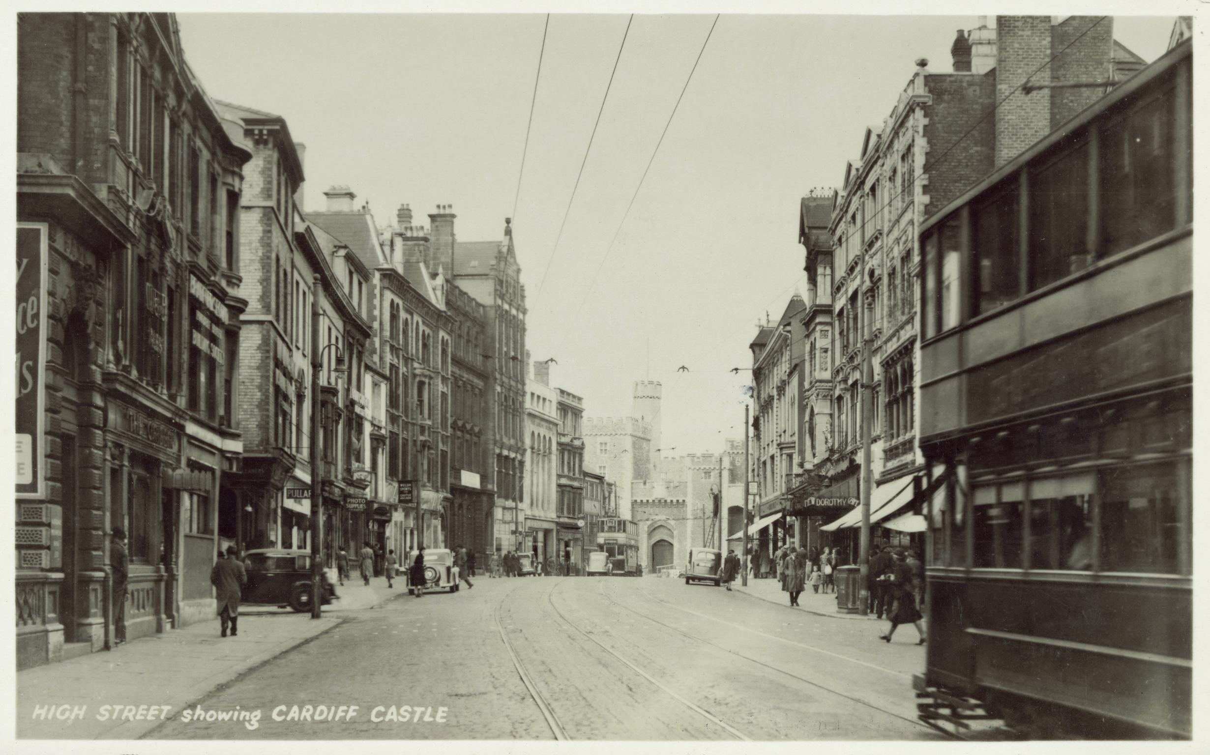 High Street showing Cardiff Castle (postcard)