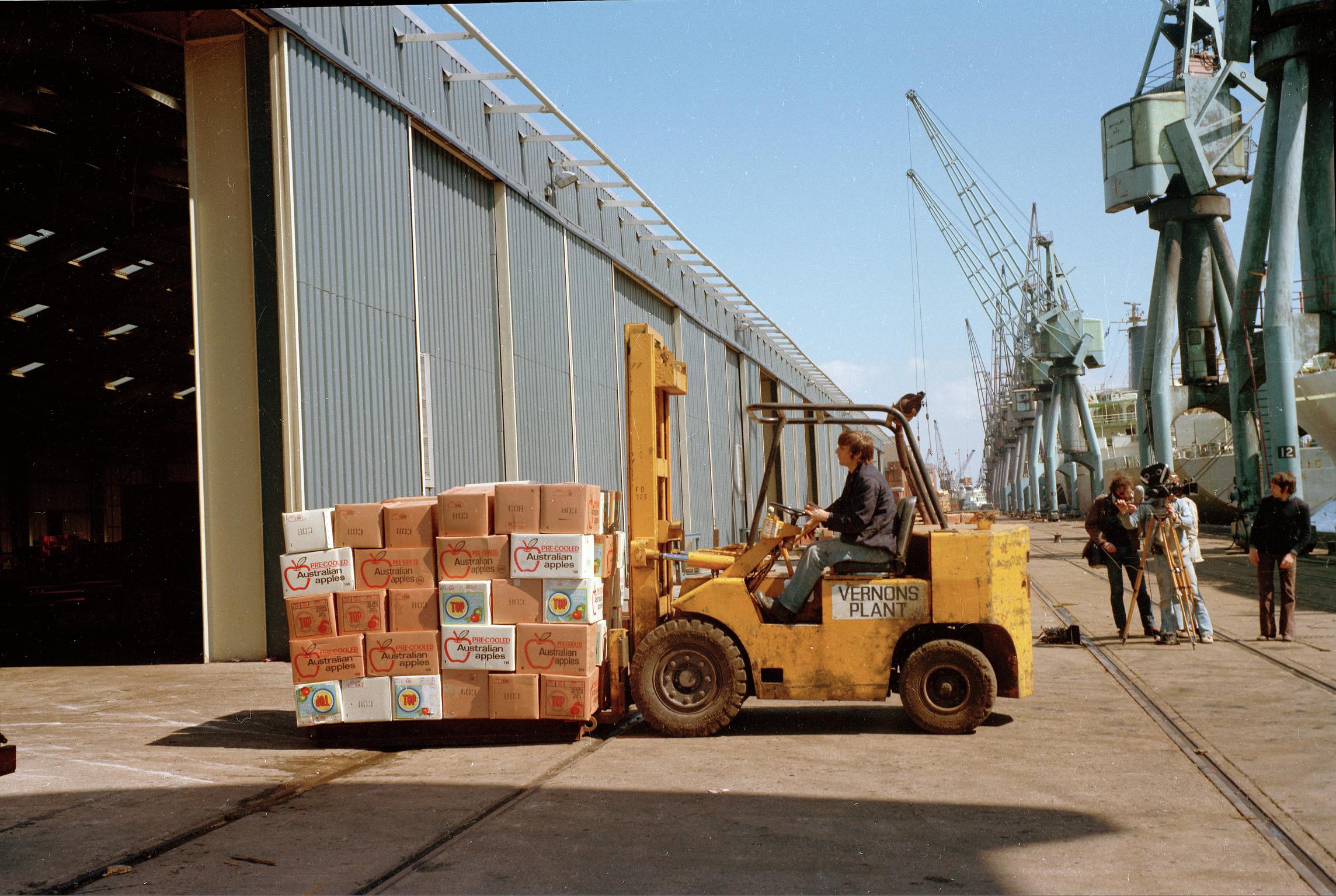 Importing apples, Cardiff Docks, film negative