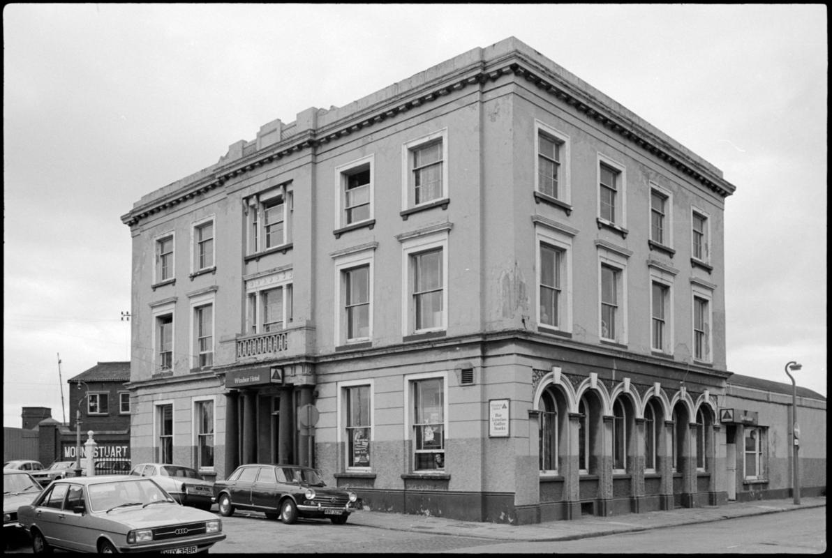 Butetown, negative