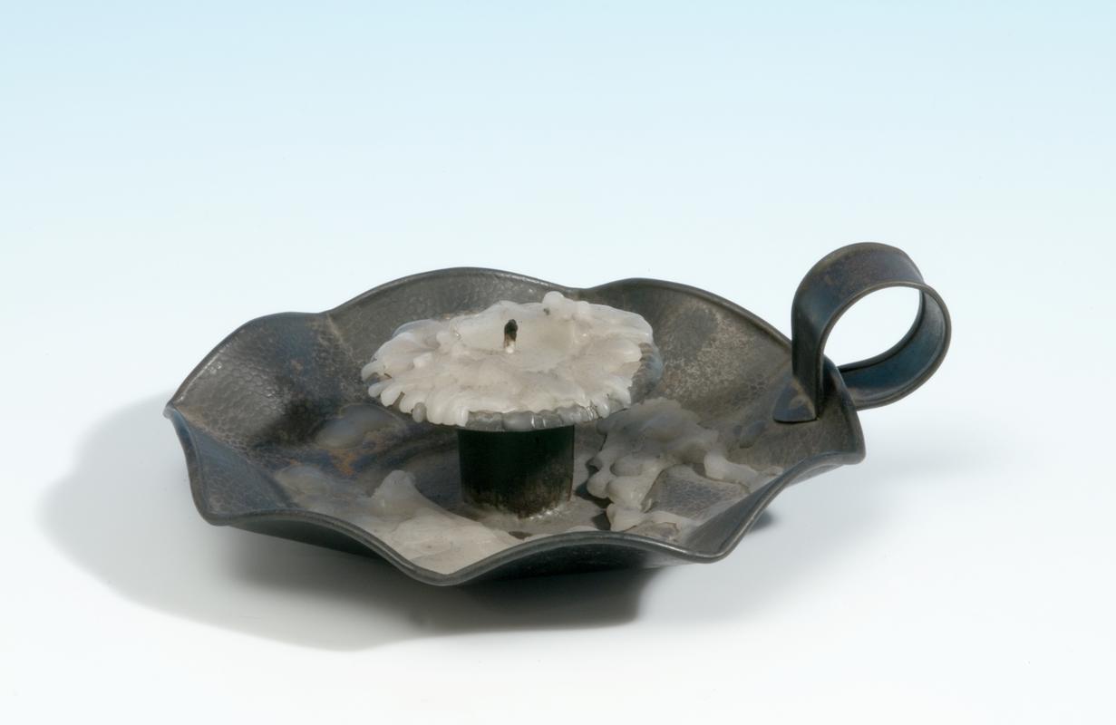 Chamber candle holder