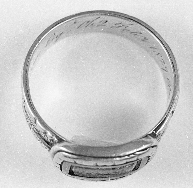 Side view of Mourning Ring.