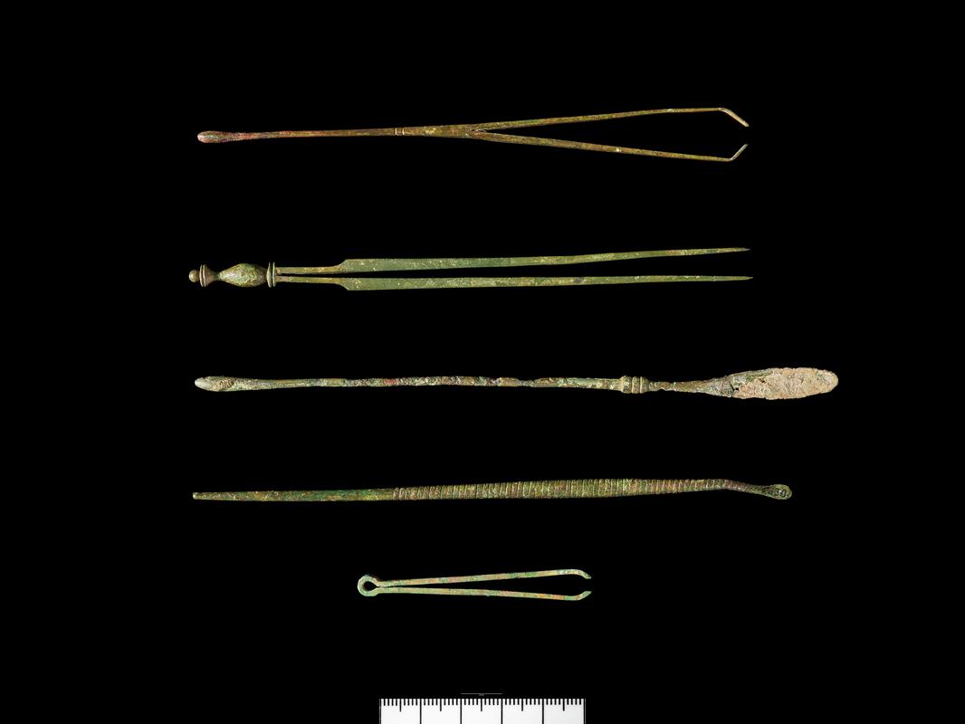 Roman copper alloy - Forceps, Dental tools, Spatula probe/Ointment spoon and probe (Ligula), Tweezers