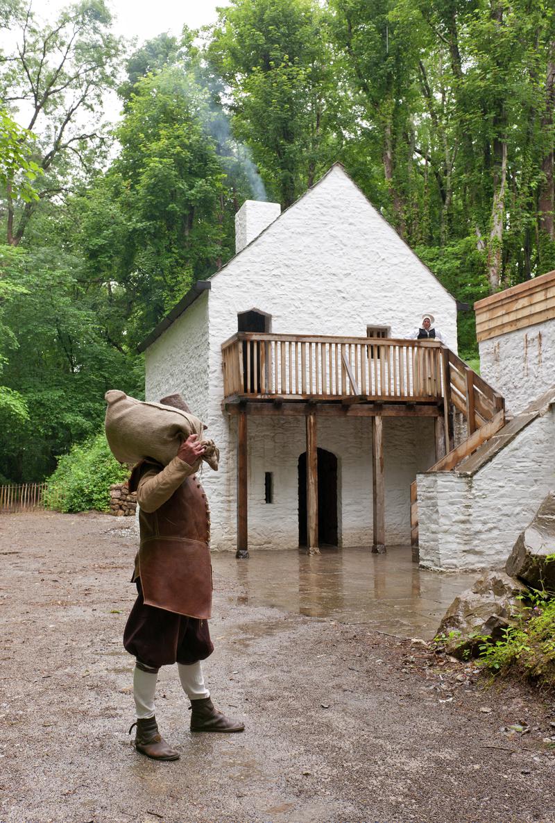 TUDOR MERCHANT'S HOUSE