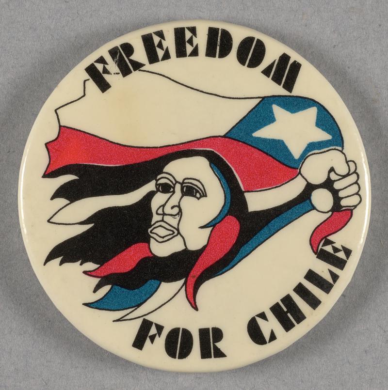 Badge with slogan &#039;FREEDOM FOR CHILE&#039;.