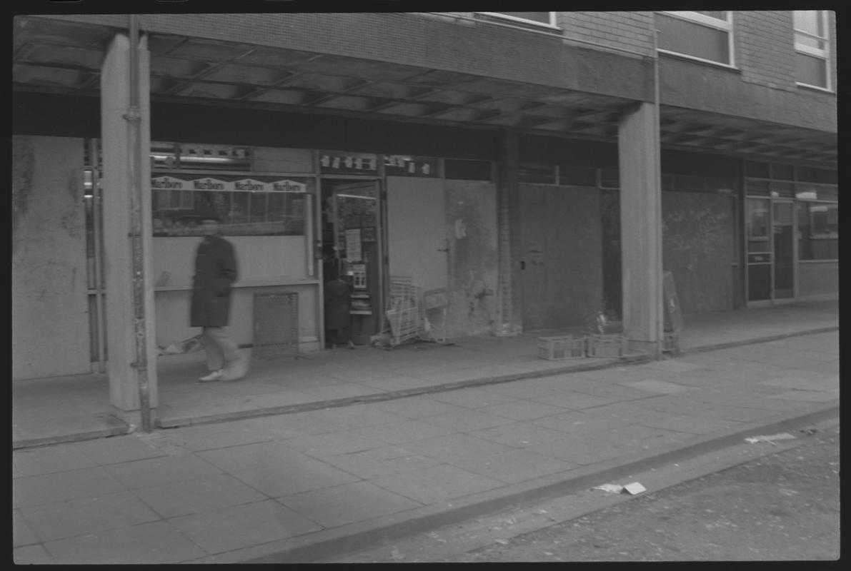 Shop at Loudoun Square, Butetown.